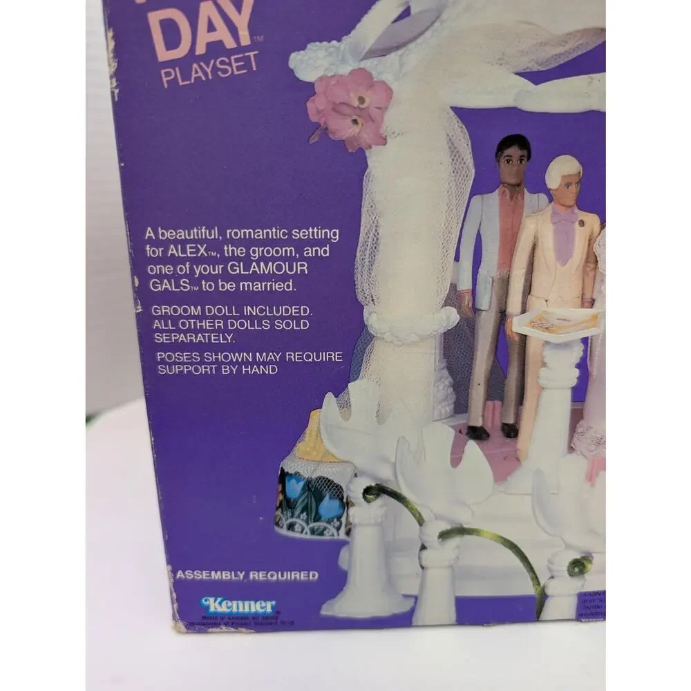 Vintage 1983 Kenner Glamour Gals Wedding Day Playset in Original Box